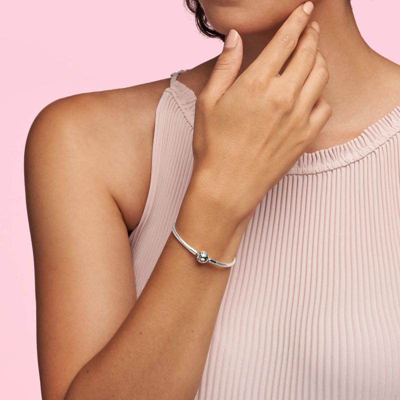 Pandora Moments Snake Chainブレスレッド＋チャーム17 Pulseira PANDORA Moments Snake Chain 17 cm em prata esterlina